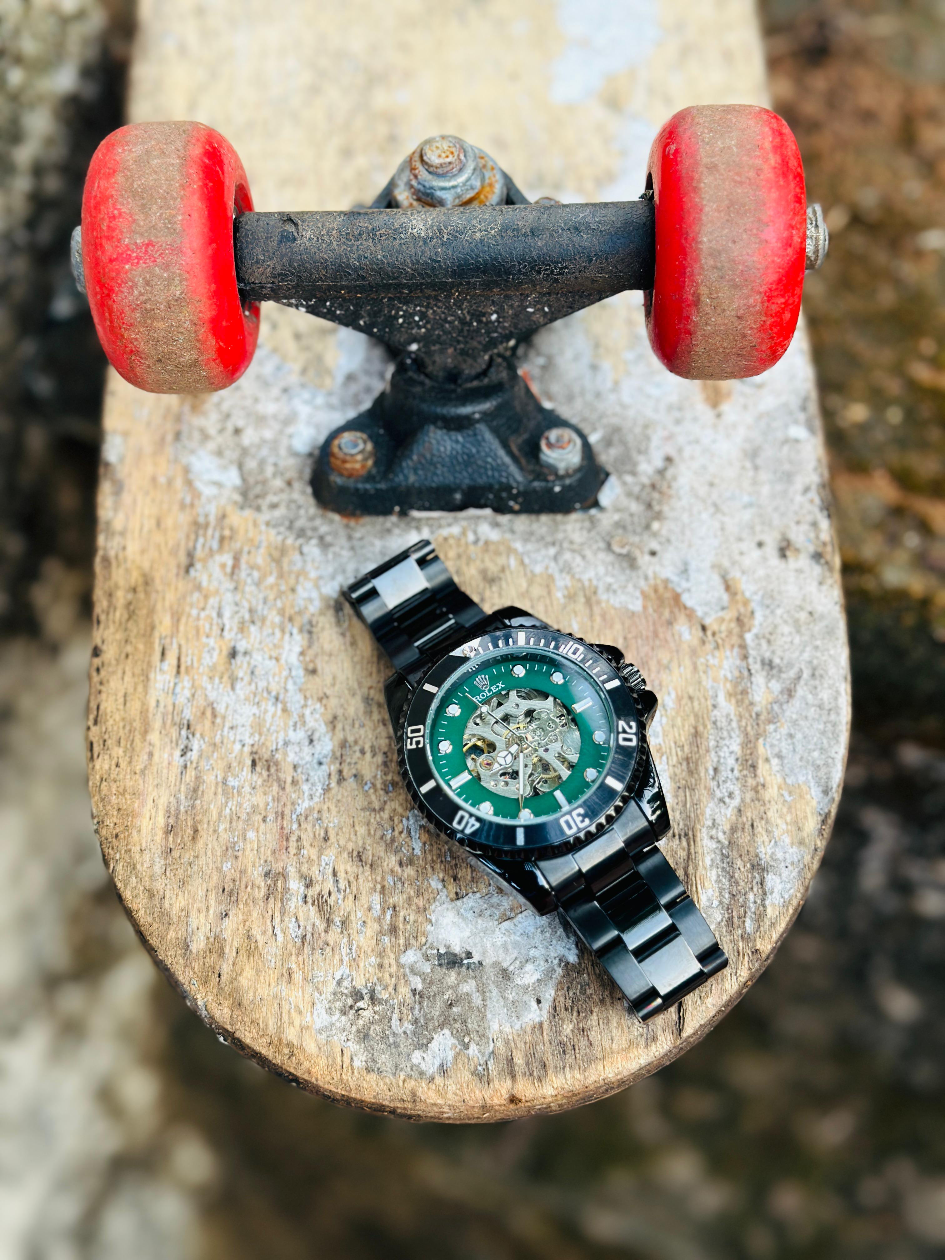 Classic Black and Leaf Green Vintage Watch With Extra Premium Quality
